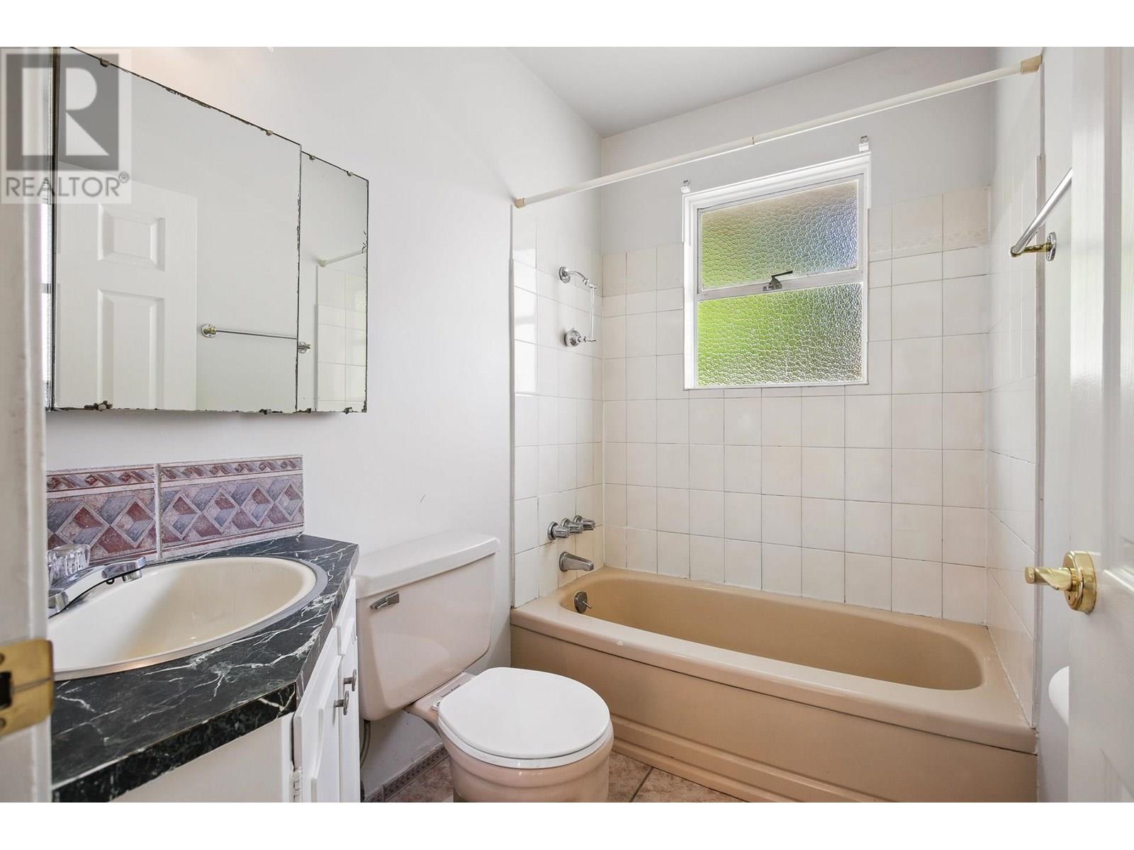 3654 Flint Street, Port Coquitlam, British Columbia  V3B 4J8 - Photo 13 - R3003145
