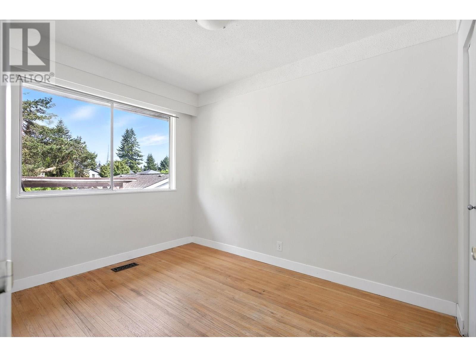 3654 Flint Street, Port Coquitlam, British Columbia  V3B 4J8 - Photo 12 - R3003145