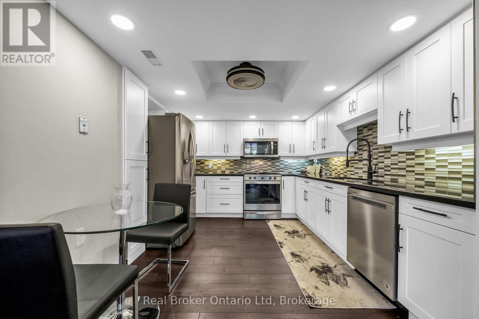 314 - 150 Wilson Street W, Hamilton, Ontario  L9G 4E7 - Photo 10 - X12289977