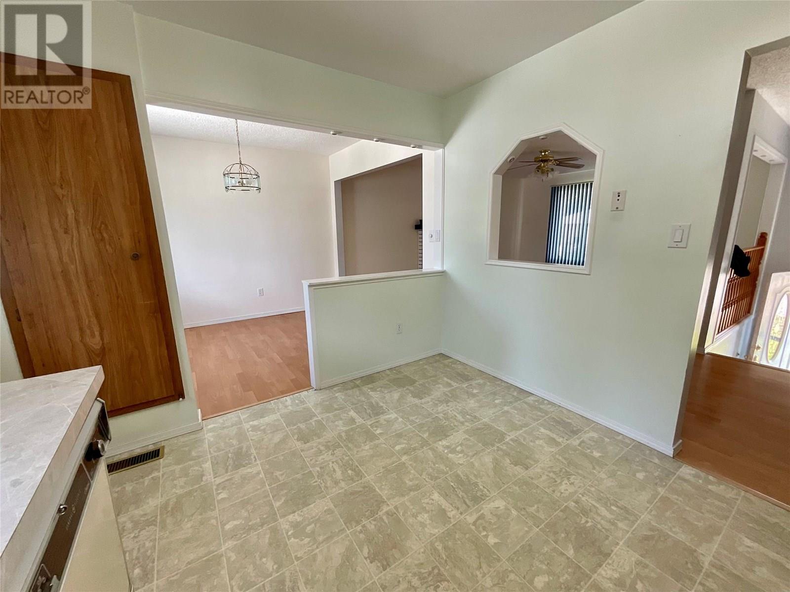 Property at 120 Ash Crescent image 4
