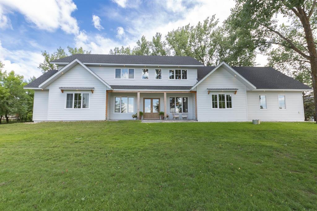 2 Lake Shore Drive, Ste Anne, Manitoba  R5H 1R2 - Photo 0 - 202502318