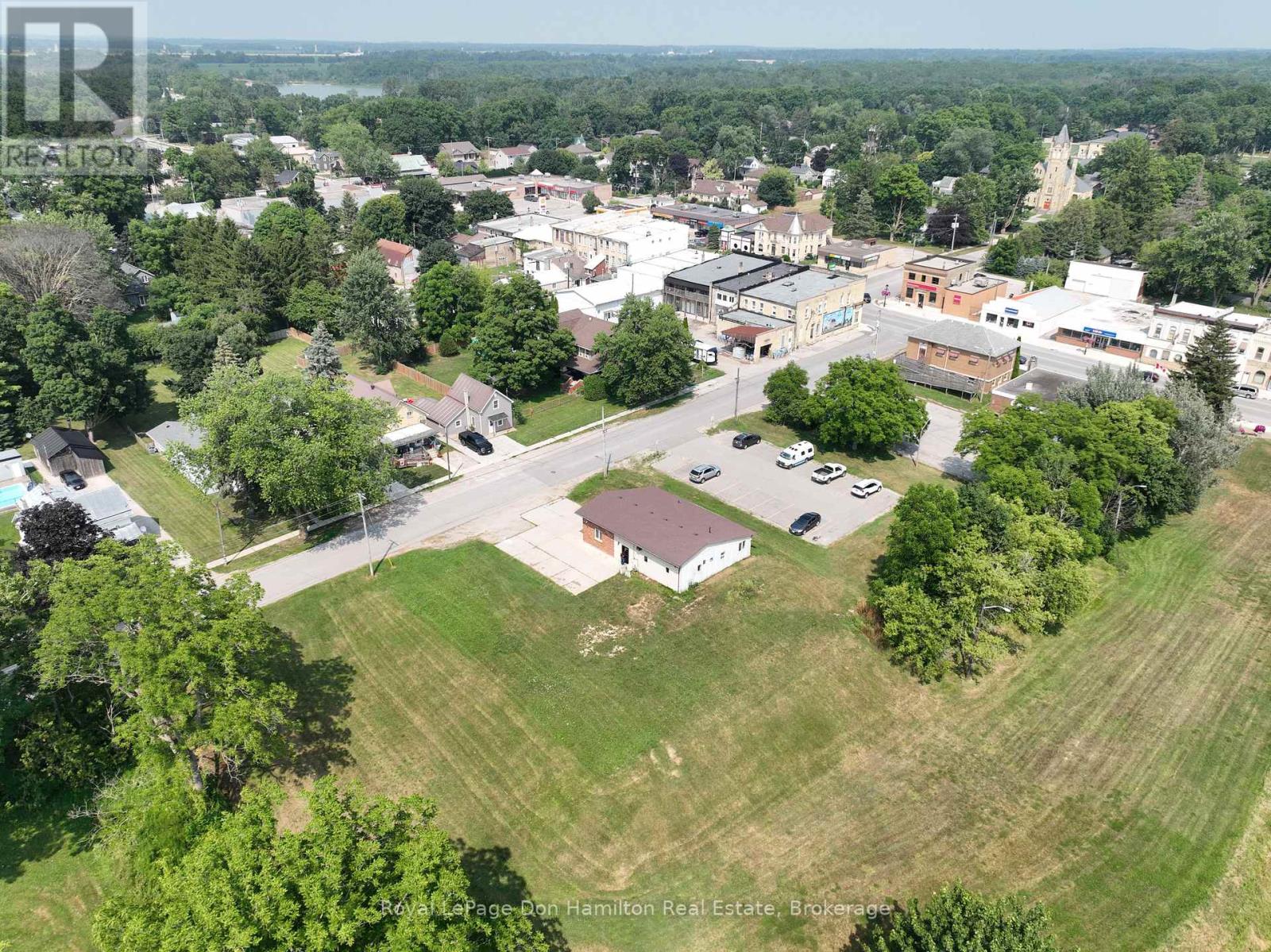 179 Mill Street, North Middlesex, Ontario  N0M 2K0 - Photo 11 - X12290003