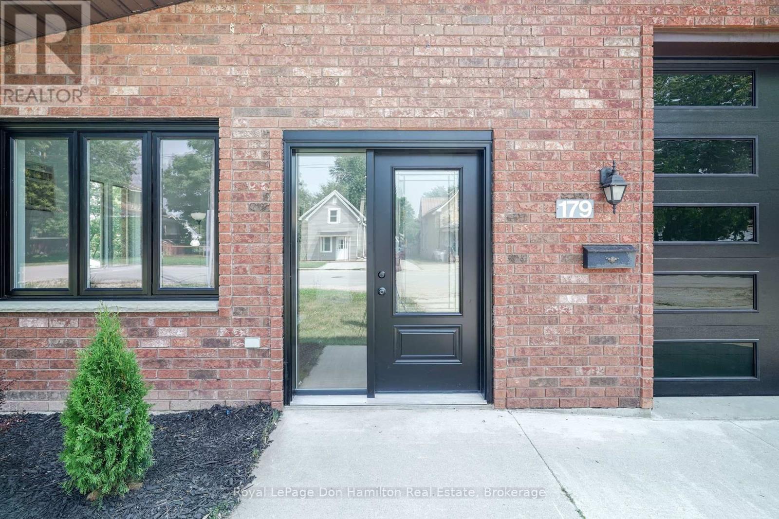 179 Mill Street, North Middlesex, Ontario  N0M 2K0 - Photo 15 - X12290003