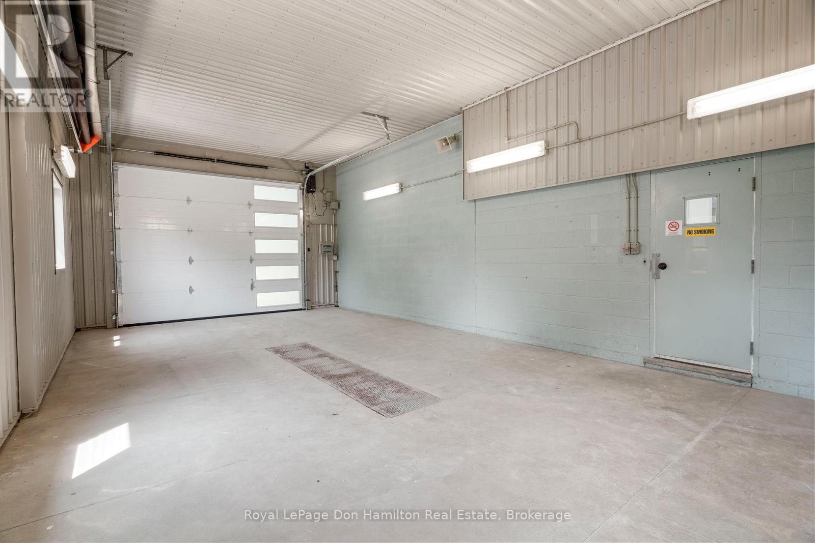 179 Mill Street, North Middlesex, Ontario  N0M 2K0 - Photo 36 - X12290003