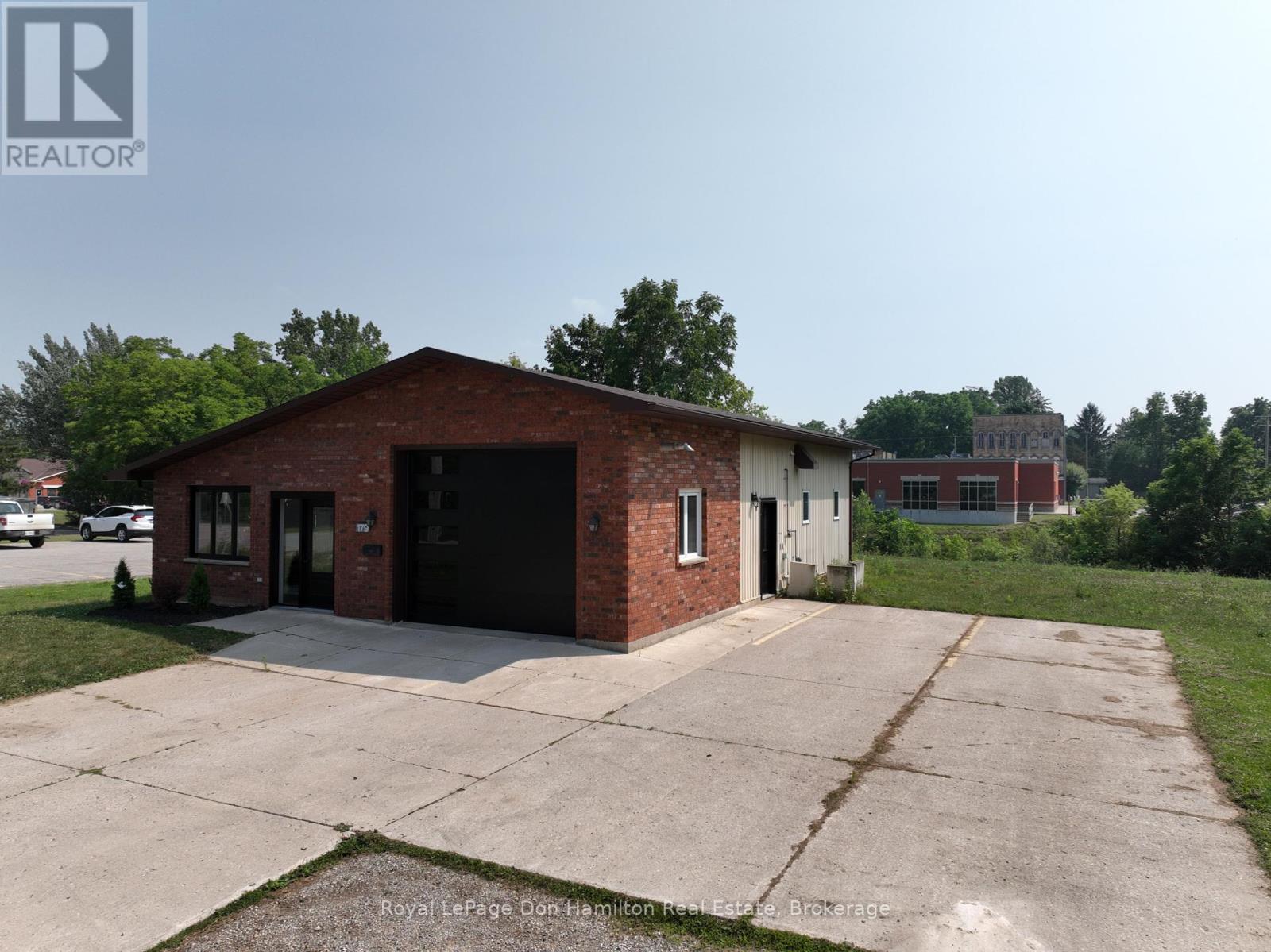 179 Mill Street, North Middlesex, Ontario  N0M 2K0 - Photo 5 - X12290003