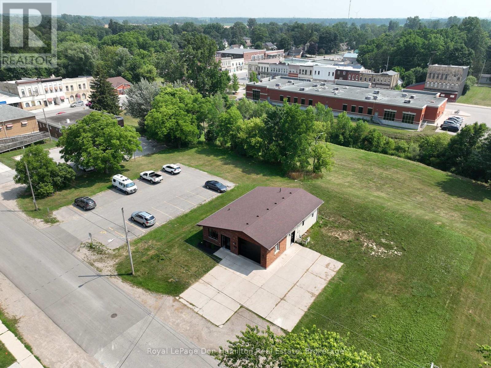 179 Mill Street, North Middlesex, Ontario  N0M 2K0 - Photo 9 - X12290003