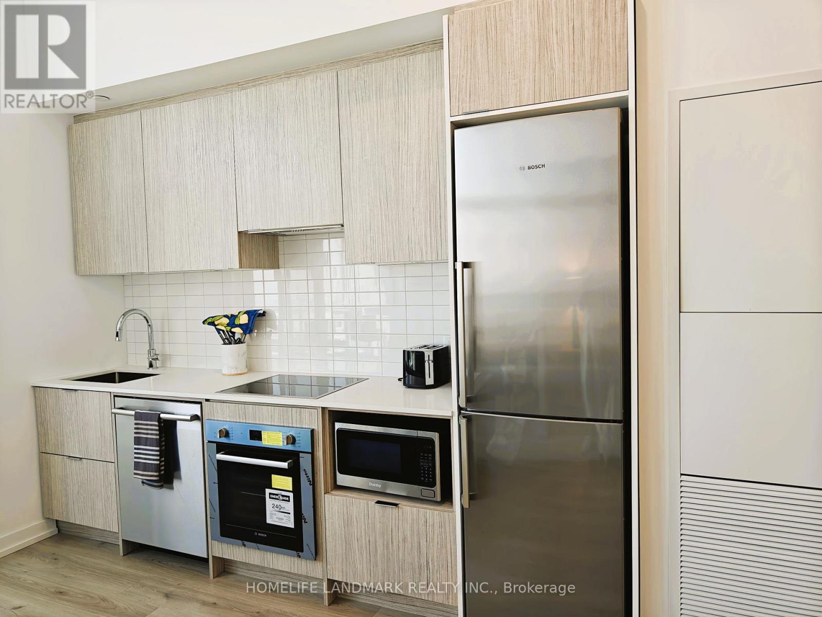 5501 - 395 Bloor Street S, Toronto, Ontario  M4W 0B4 - Photo 13 - C12289992