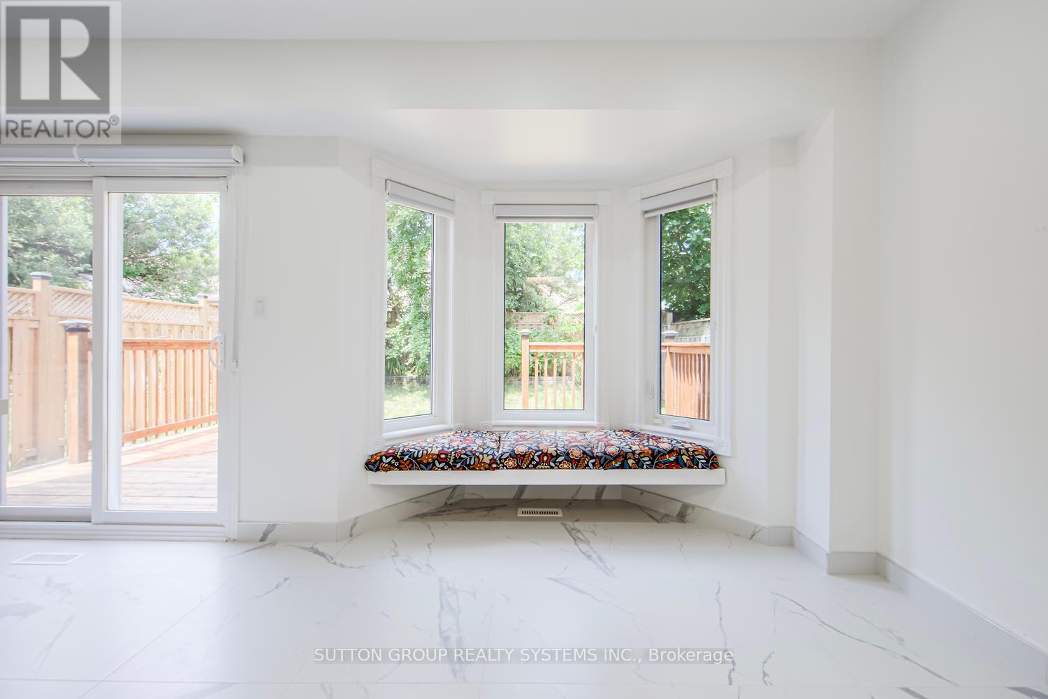 2029 Westmount Drive, Oakville (Wm Westmount), Ontario  L6M 3P9 - Photo 19 - W12287445