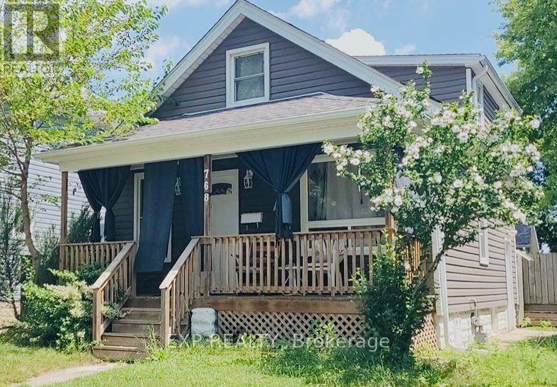 Property at 768 MCKAY AVENUE image 1