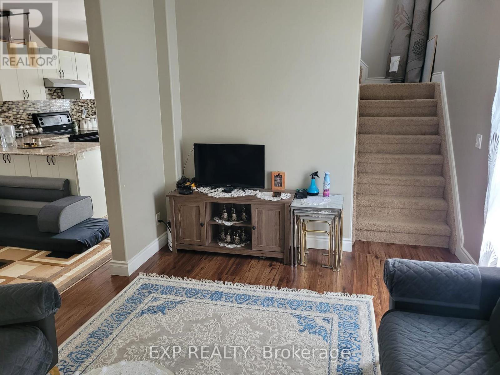 Property at 768 MCKAY AVENUE image 3