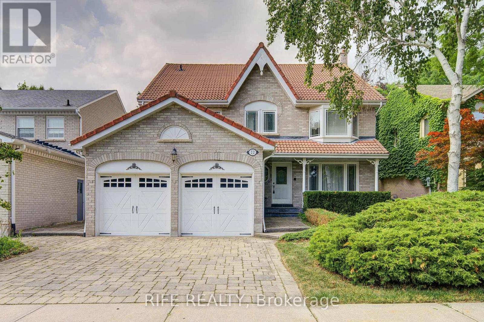 Property at 22 CHAMBERY CRESCENT image 1