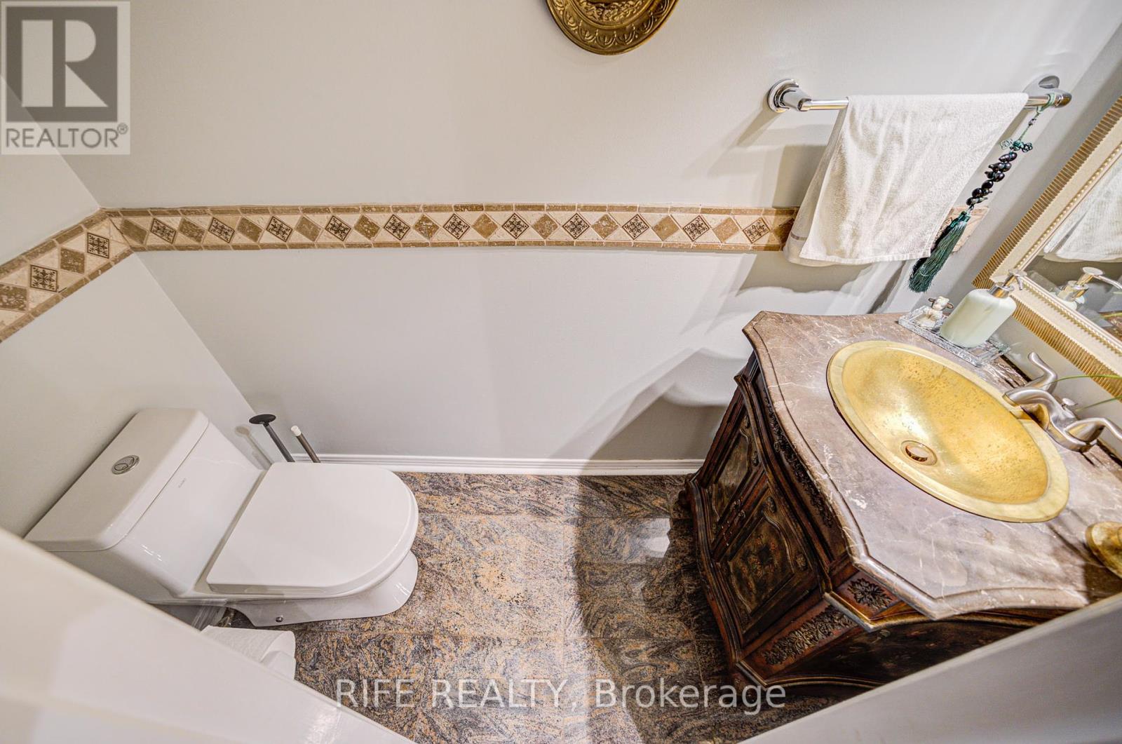 22 Chambery Crescent, Markham (Unionville), Ontario  L3R 6L5 - Photo 12 - N12289987