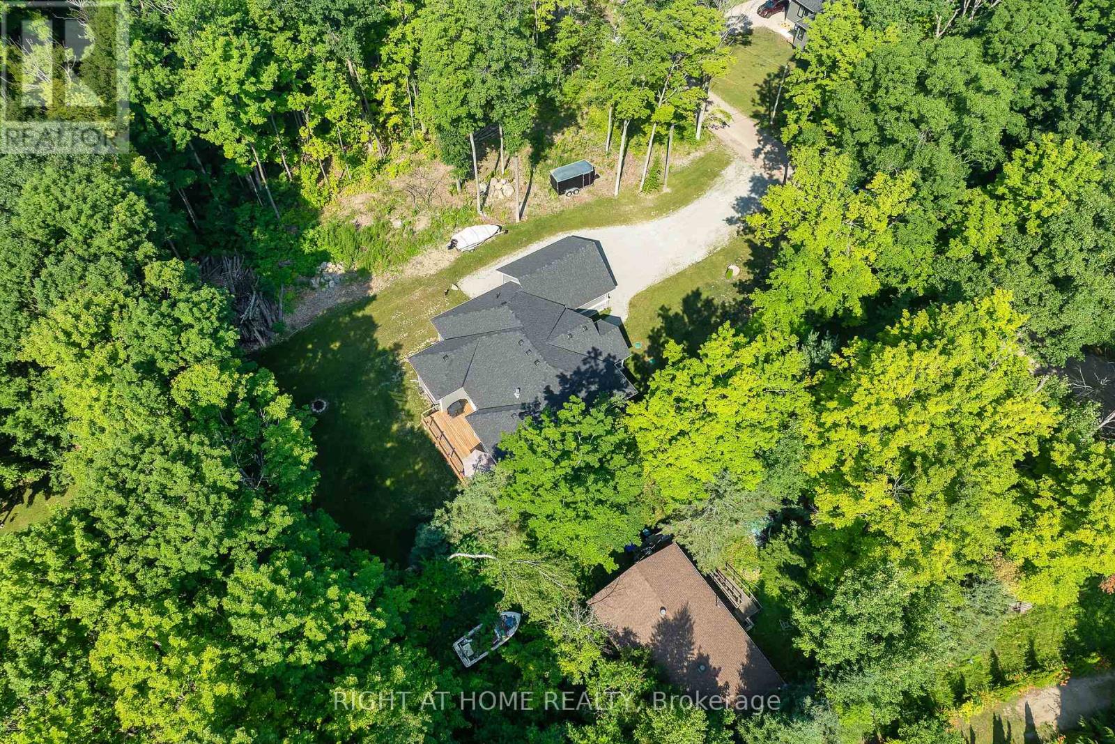 Property at 9 FAIRLAWN GROVE image 3