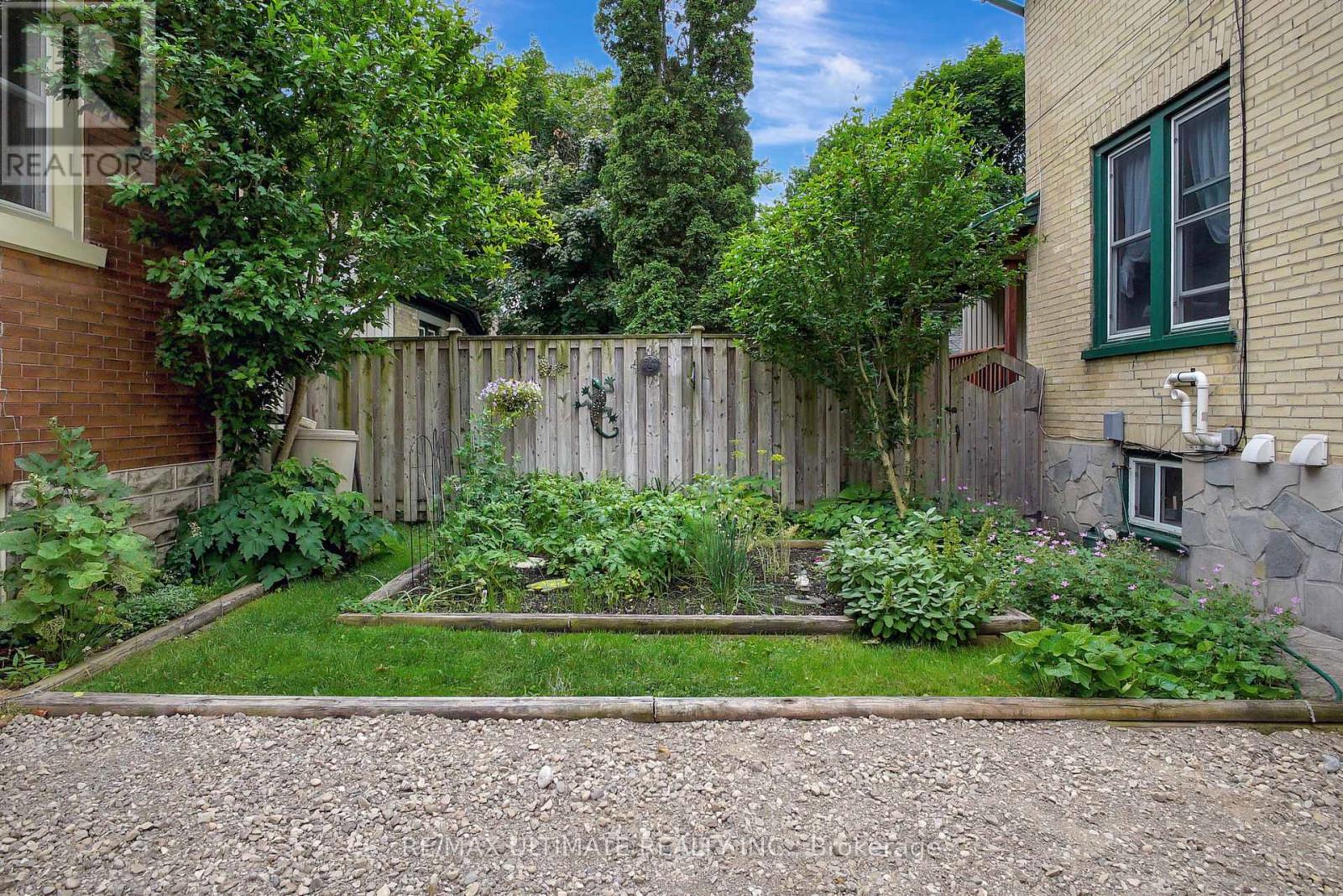2 - 67 Moore Avenue, Kitchener, Ontario  N2H 3S2 - Photo 22 - X12290001