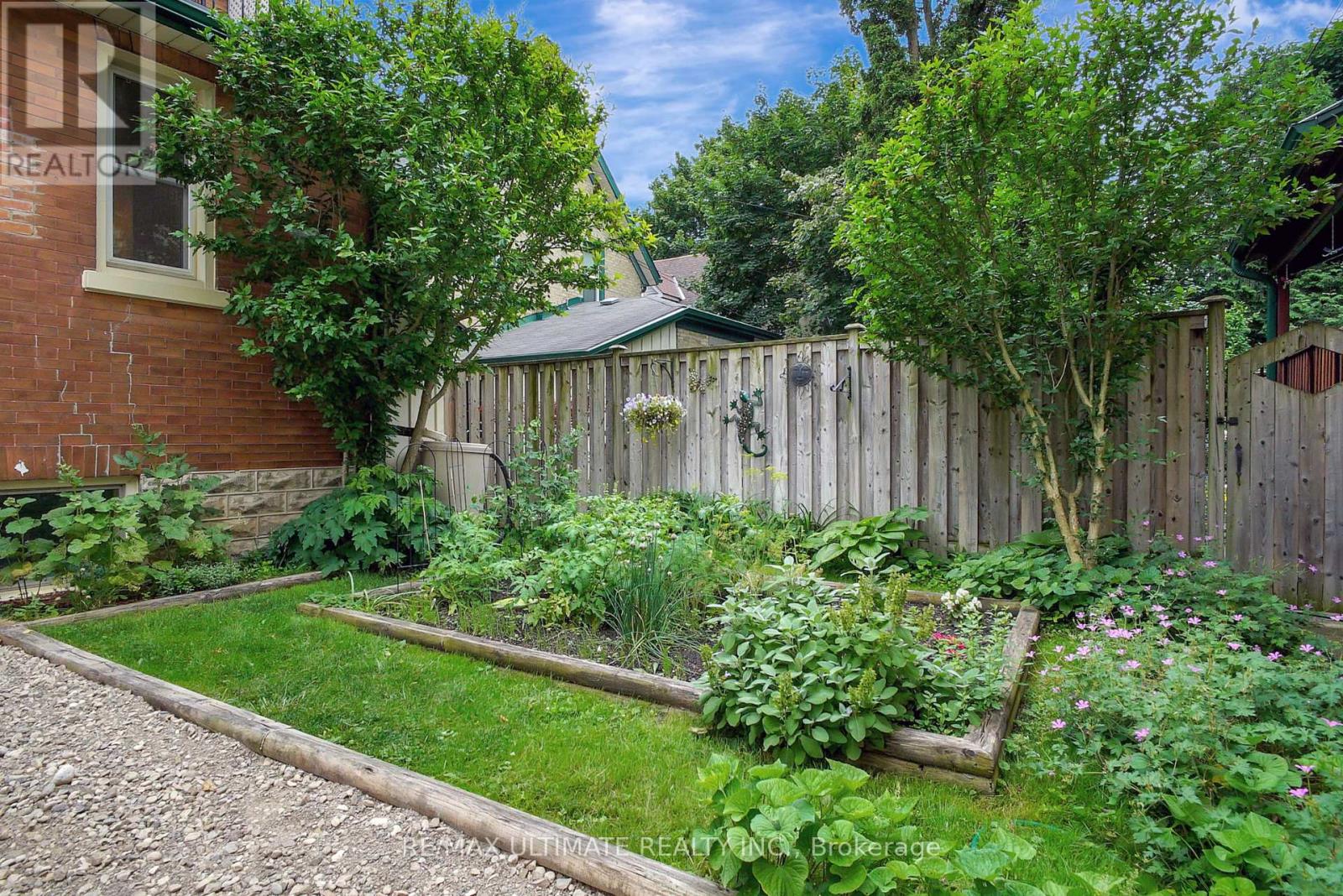 2 - 67 Moore Avenue, Kitchener, Ontario  N2H 3S2 - Photo 23 - X12290001