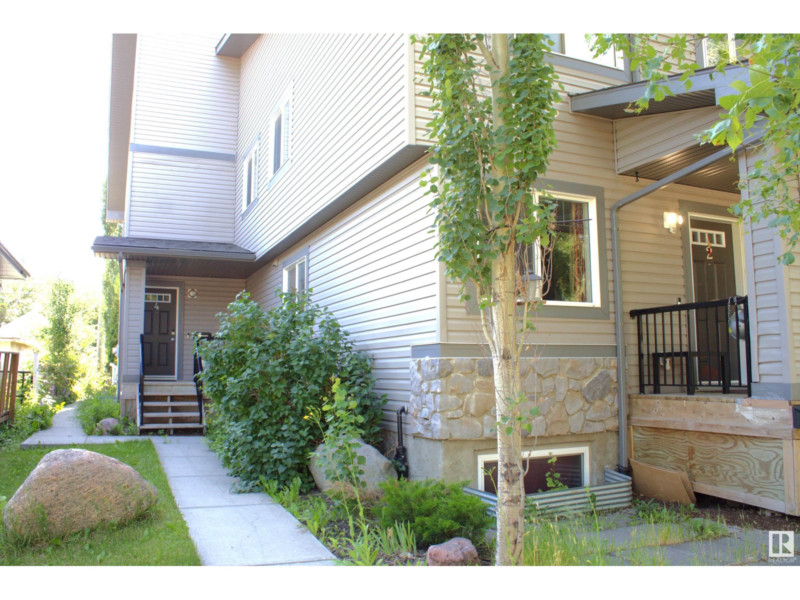 Property at #4 11721 92 ST NW image 1
