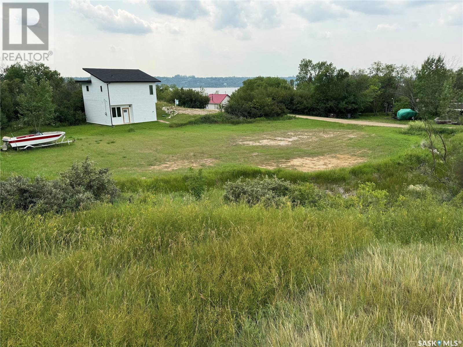 417 Hillcrest Avenue, Saskatchewan Beach, Saskatchewan  S0G 4L0 - Photo 2 - SK999768
