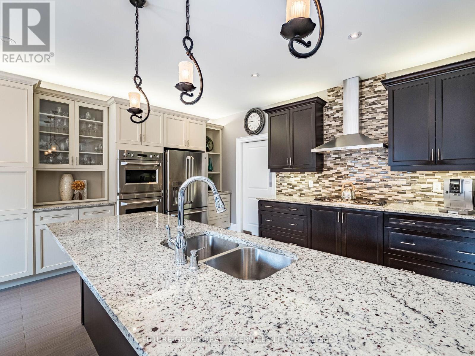 29 Godliman Road E, Brampton (Credit Valley), Ontario  L6X 5G3 - Photo 10 - W12290051