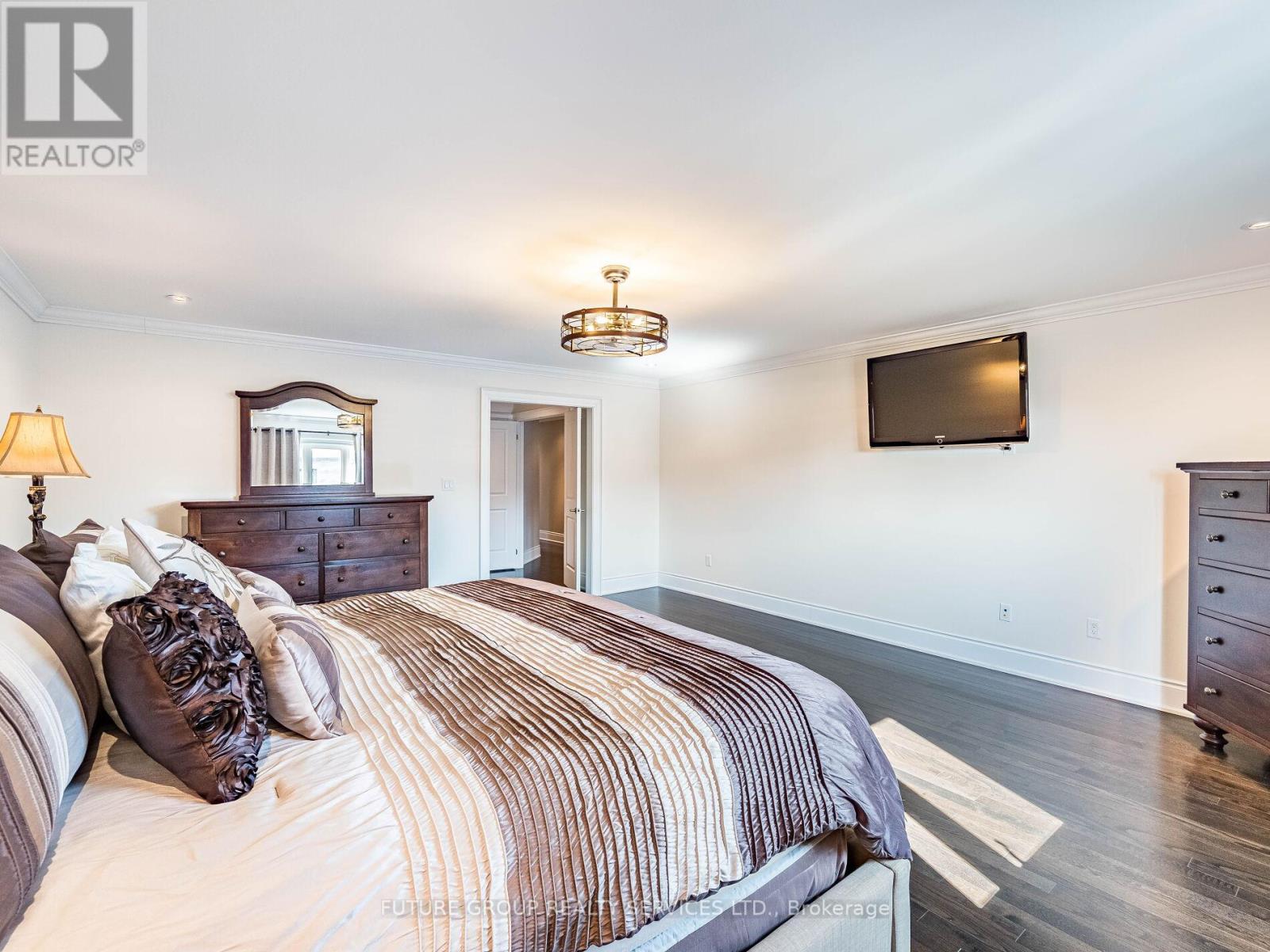 29 Godliman Road E, Brampton (Credit Valley), Ontario  L6X 5G3 - Photo 16 - W12290051