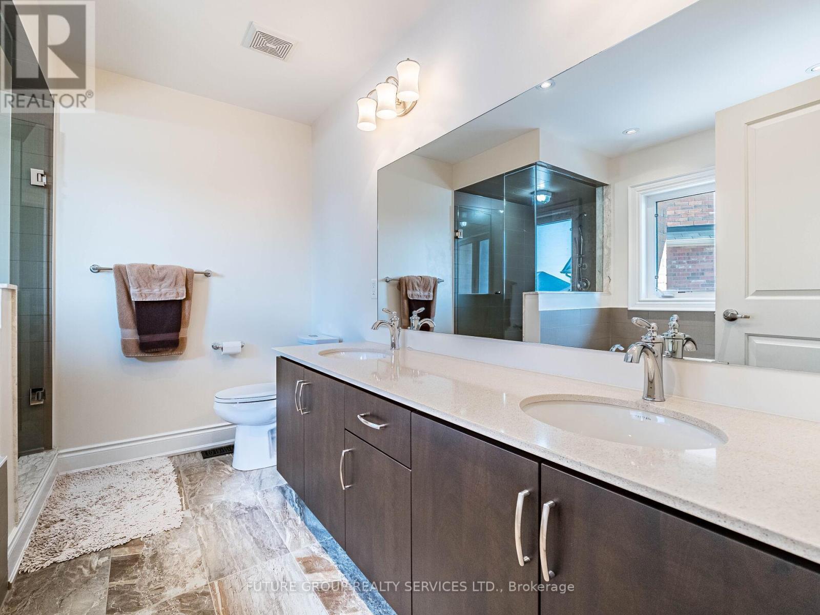 29 Godliman Road E, Brampton (Credit Valley), Ontario  L6X 5G3 - Photo 18 - W12290051