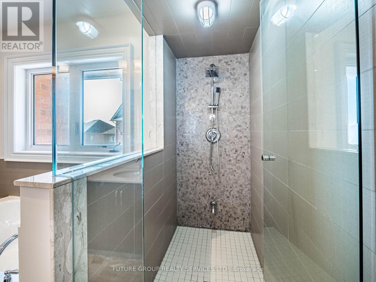 29 Godliman Road E, Brampton (Credit Valley), Ontario  L6X 5G3 - Photo 20 - W12290051
