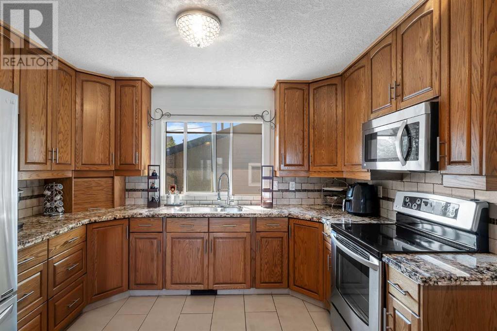 700 West Chestermere Drive, Chestermere, Alberta  T1X 1B5 - Photo 18 - A2240151