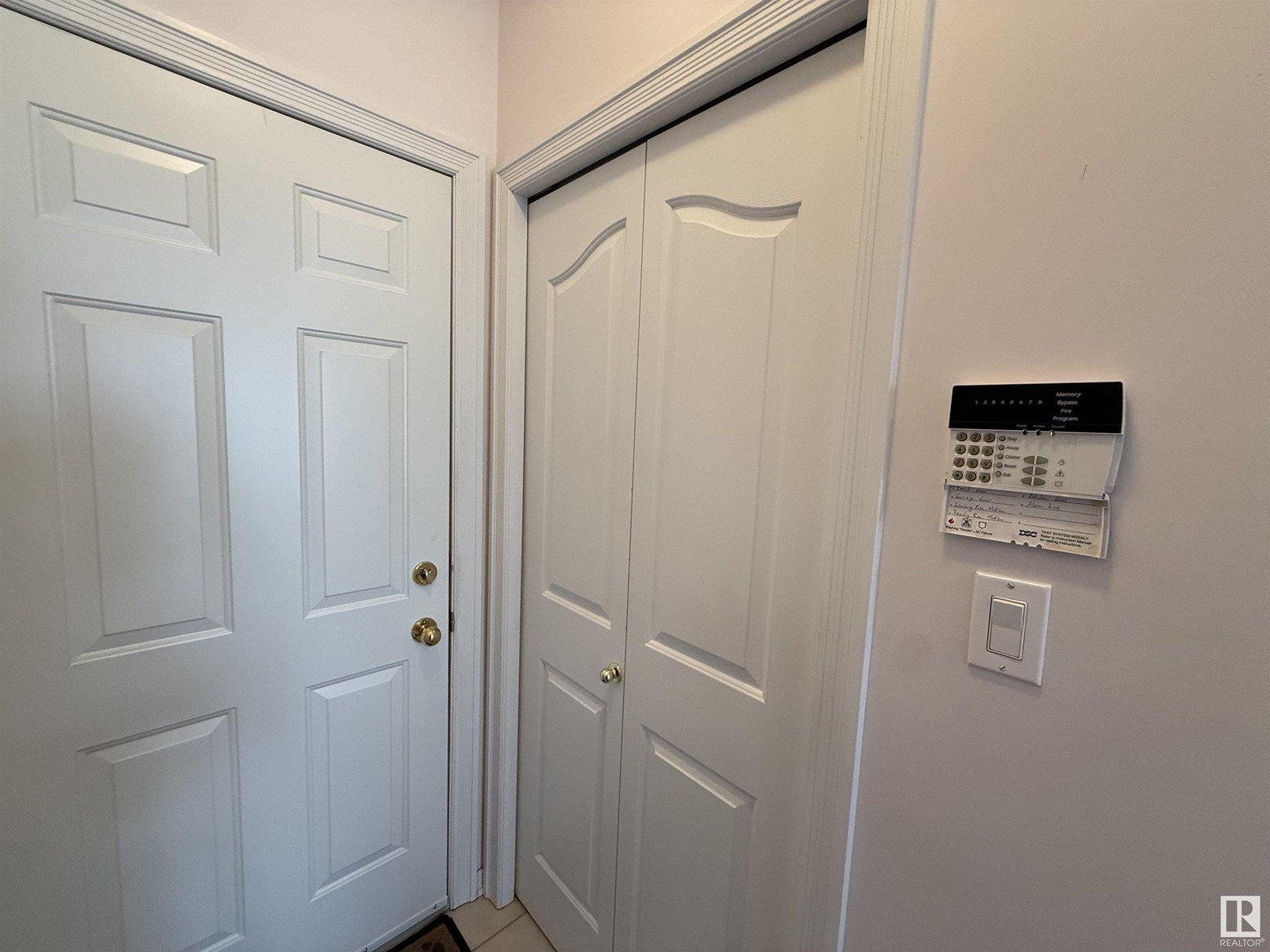 Property at 8416 160A AV NW image 3