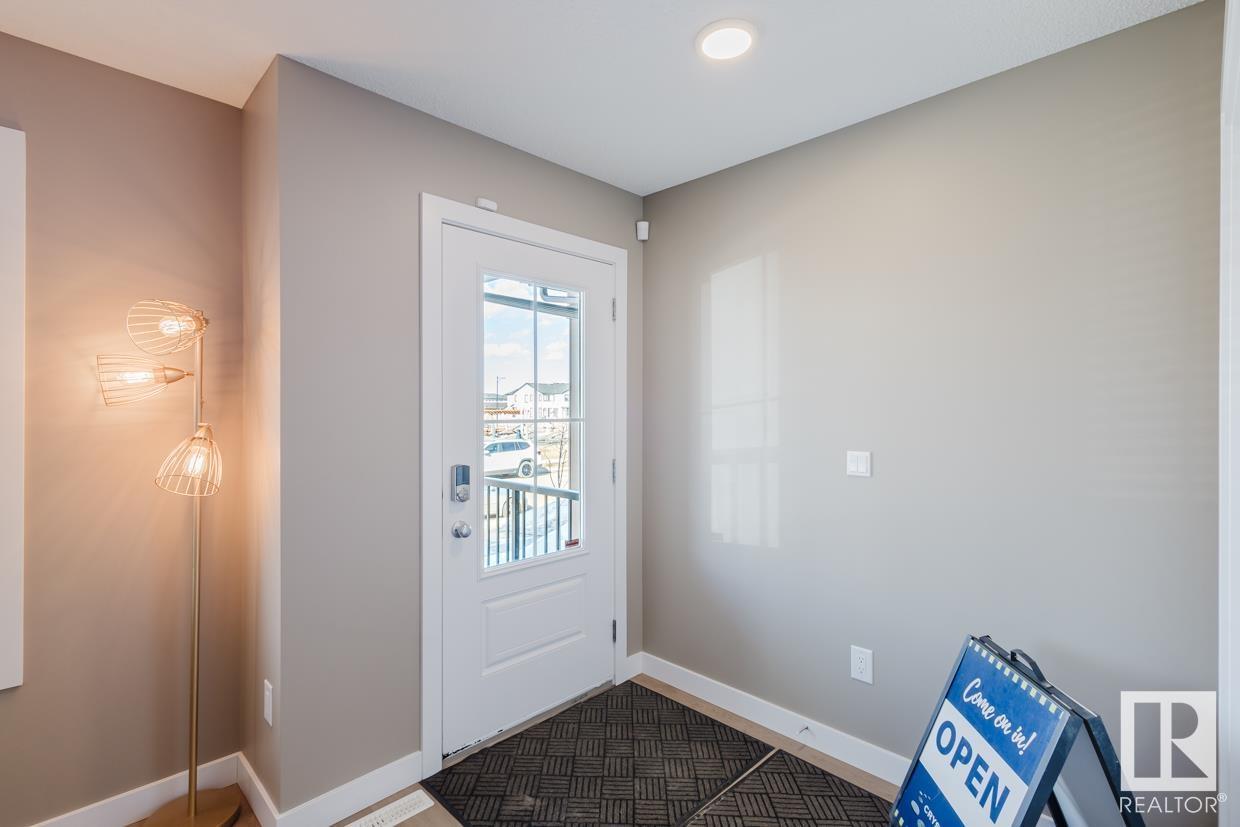 Property at 7114 51 AV image 4