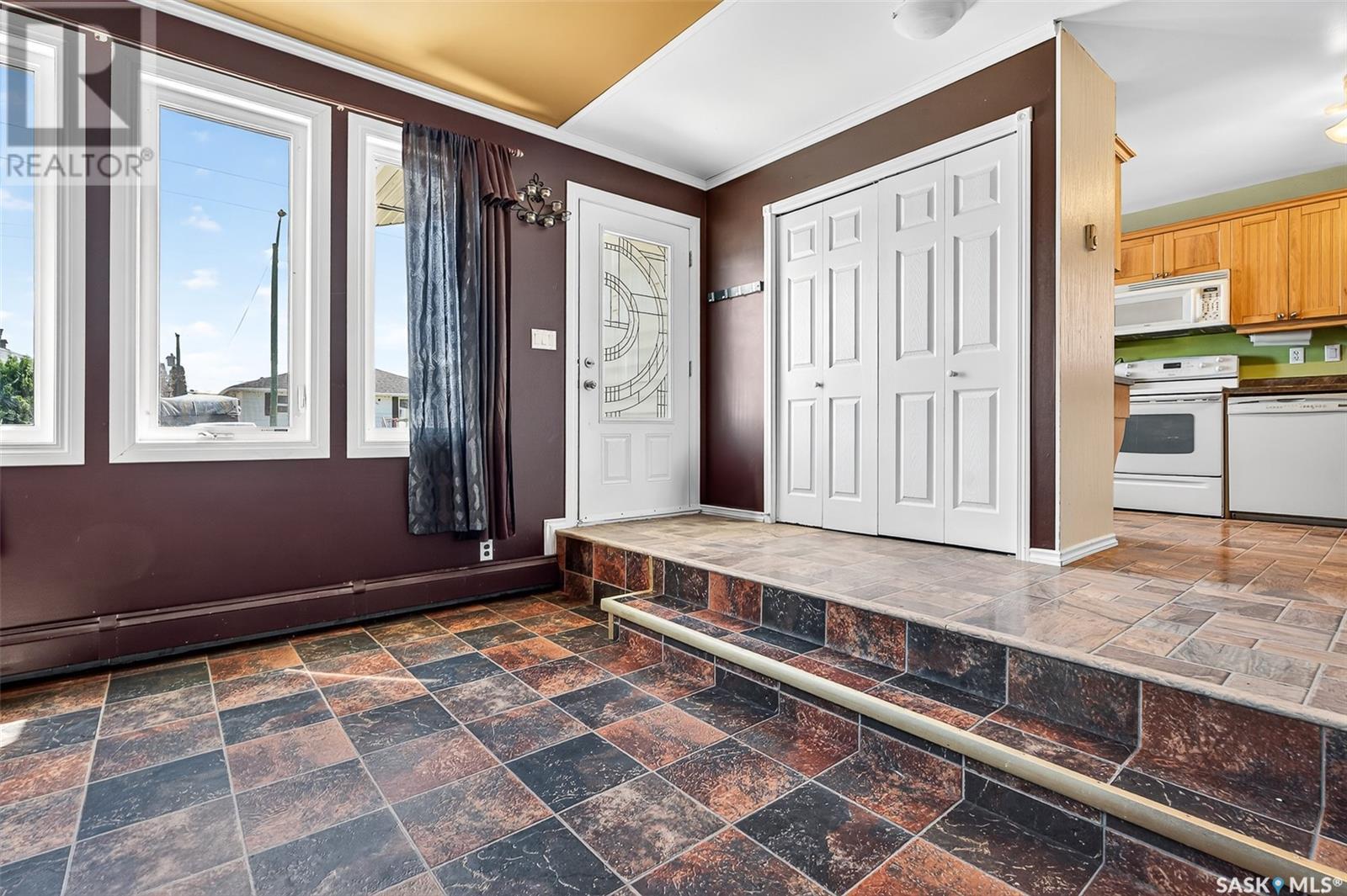Property at 1042 Montgomery STREET W image 5