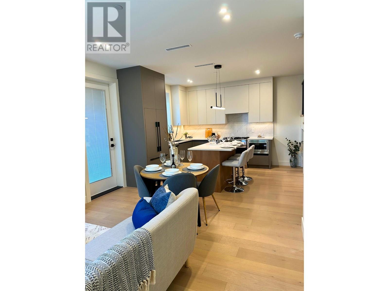 3483 Adanac Street, Vancouver, British Columbia  V5K 4P4 - Photo 3 - R3027896