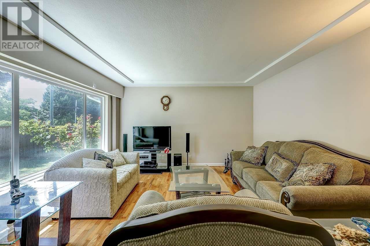 Property at 23979 118 AVENUE image 2