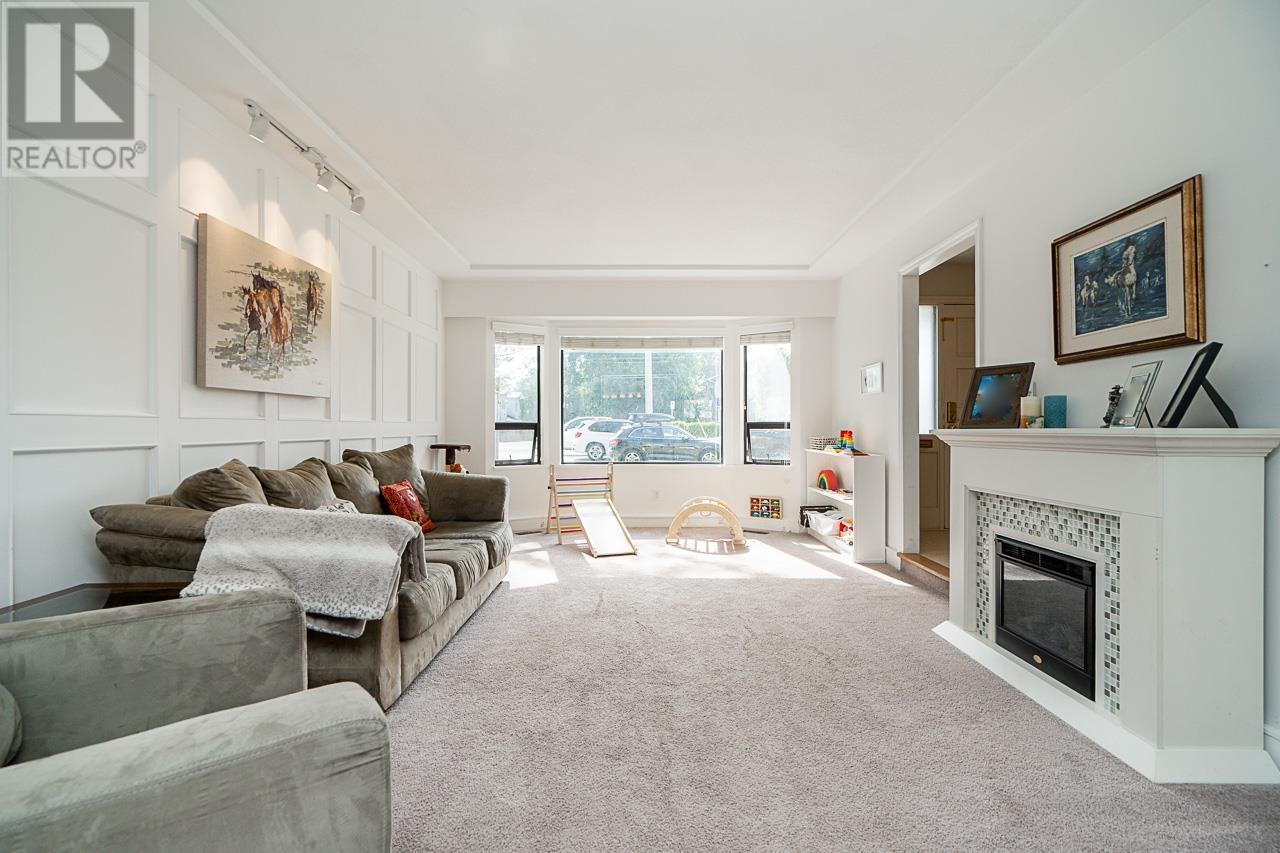 Property at 4838 57 STREET image 4