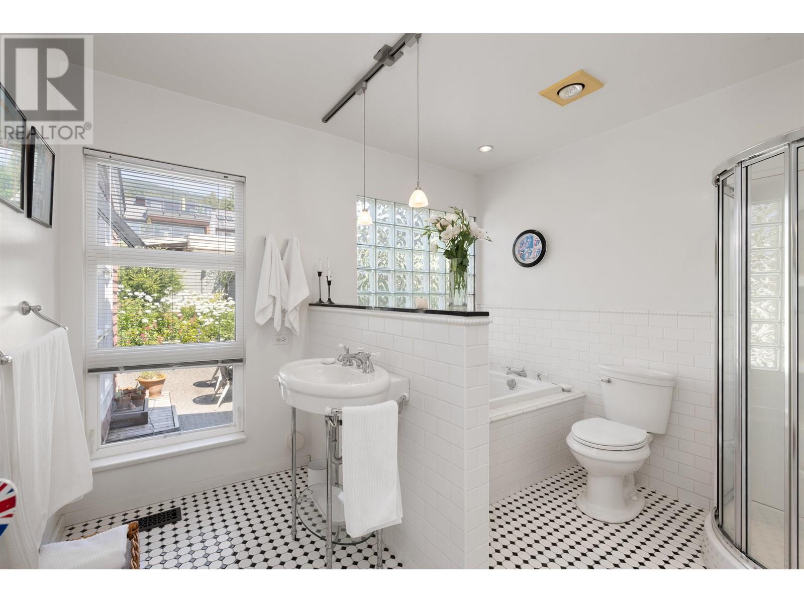 2433 Mathers Avenue, West Vancouver, British Columbia  V7V 2H9 - Photo 13 - R3027955