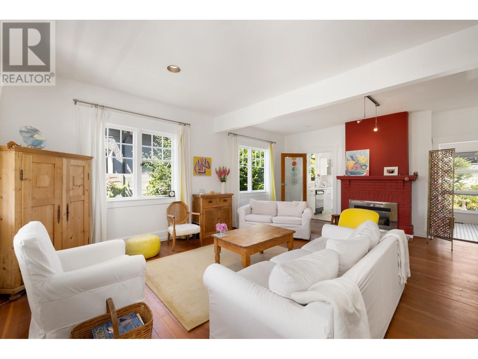 2433 Mathers Avenue, West Vancouver, British Columbia  V7V 2H9 - Photo 3 - R3027955