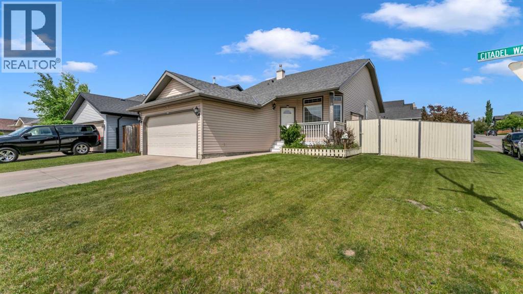 Property at 253 Citadel Way NW image 1