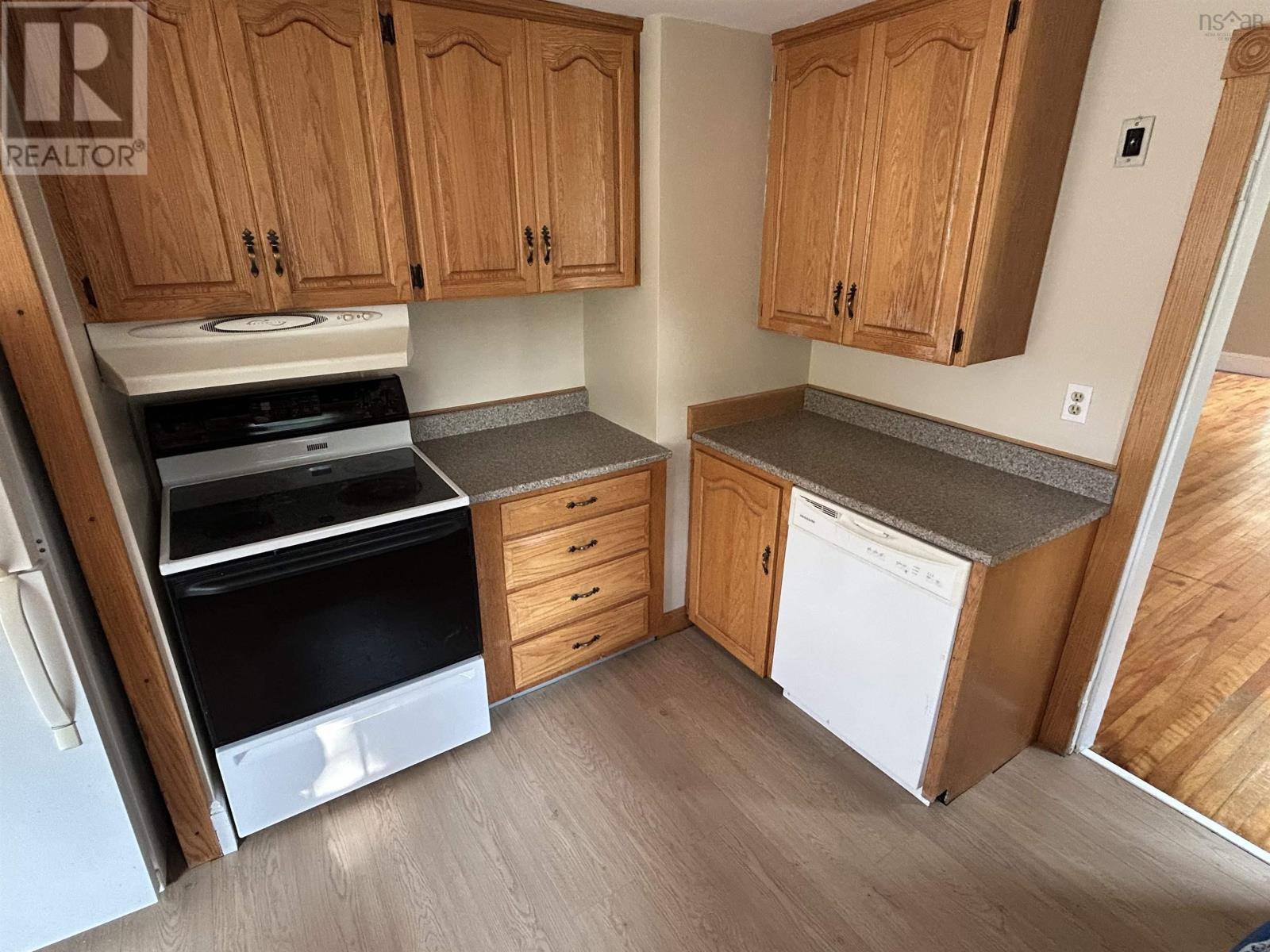 25 Cumberland Street, Yarmouth, Nova Scotia  B5A 1C9 - Photo 23 - 202513617