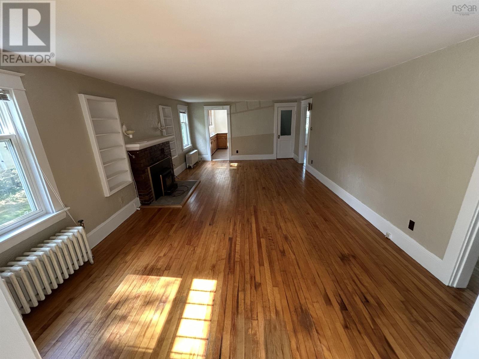 25 Cumberland Street, Yarmouth, Nova Scotia  B5A 1C9 - Photo 9 - 202513617