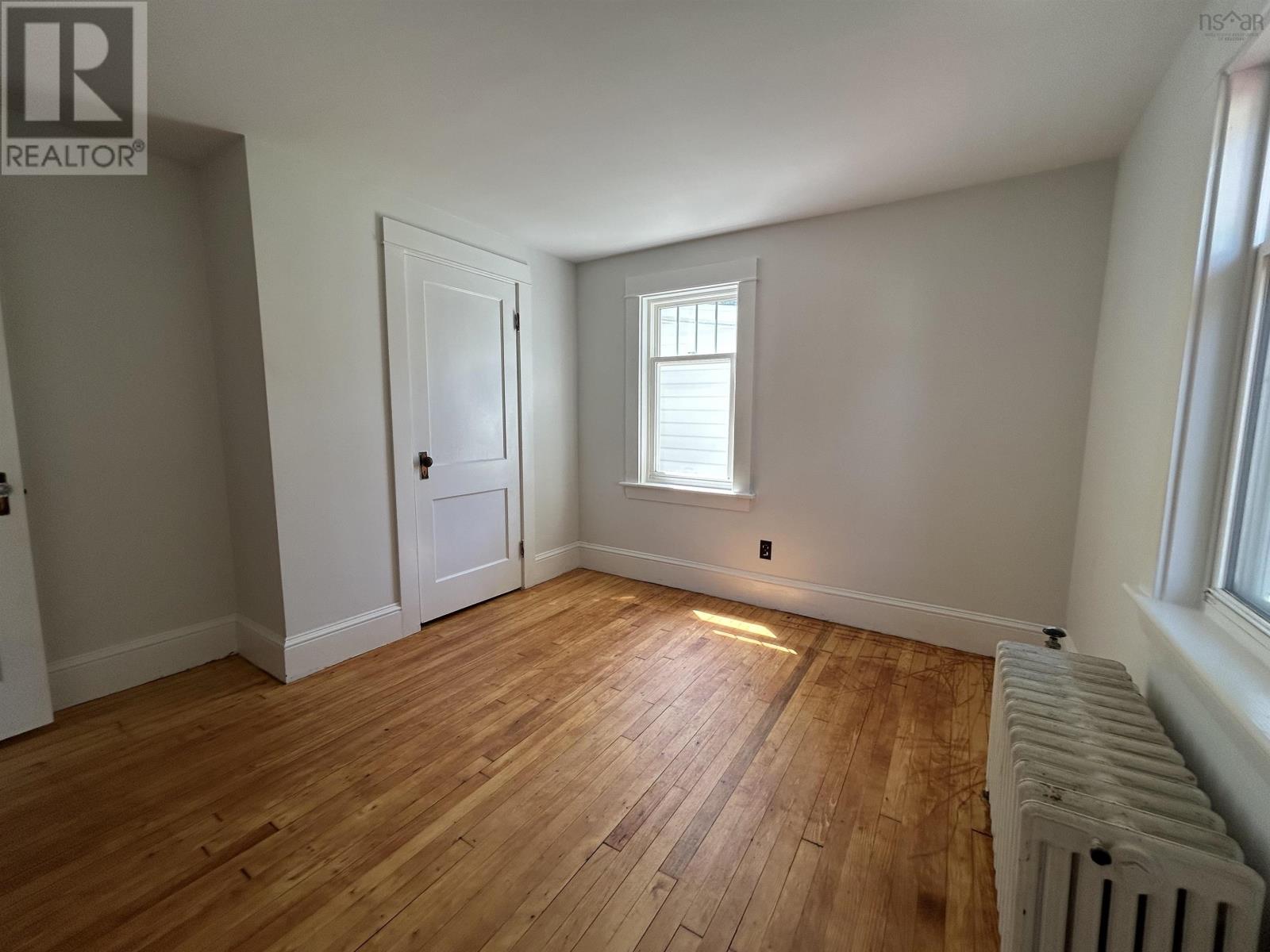 25 Cumberland Street, Yarmouth, Nova Scotia  B5A 1C9 - Photo 46 - 202513617