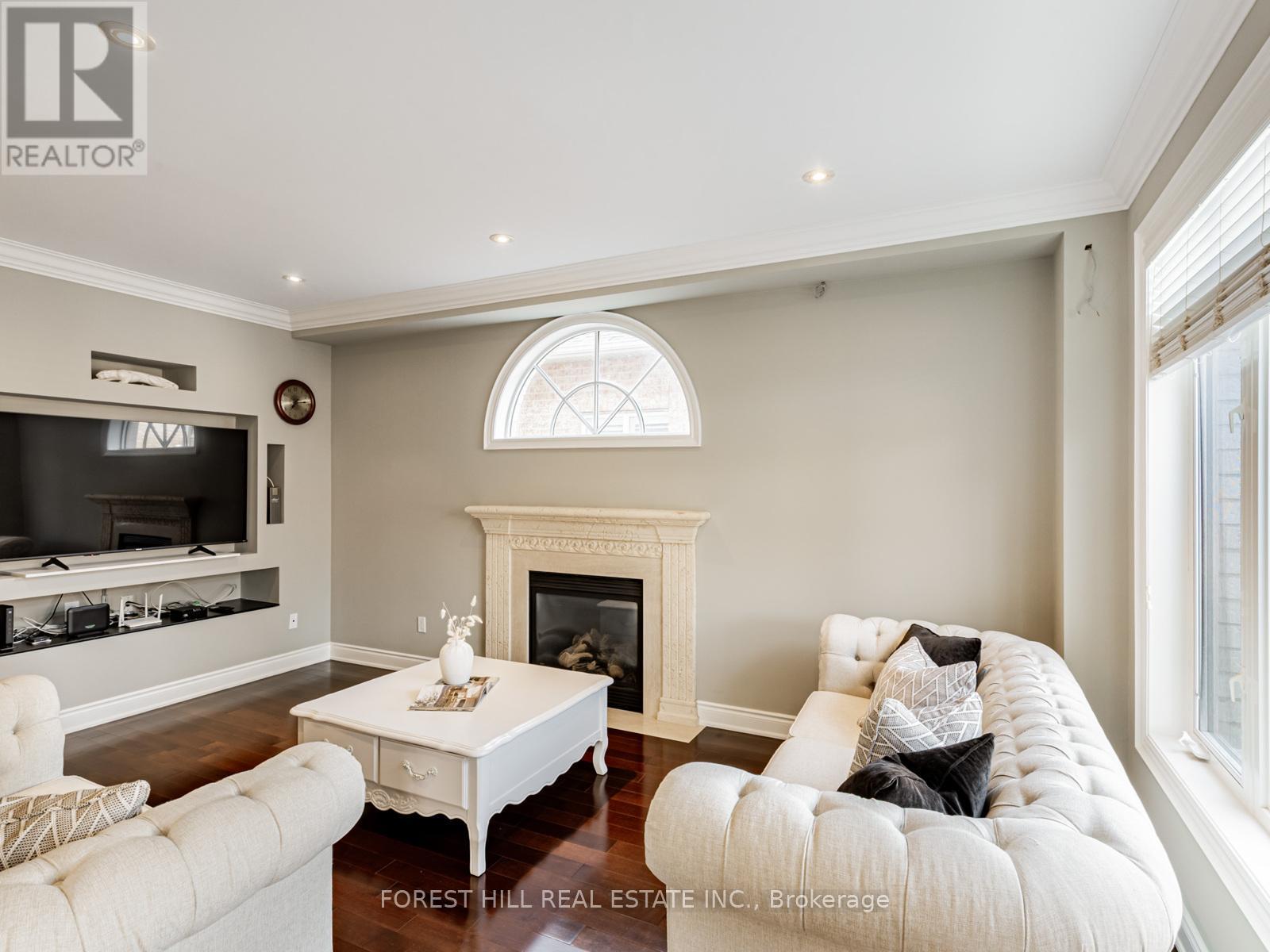 8 Sachet Drive, Richmond Hill (Oak Ridges Lake Wilcox), Ontario  L4E 4S1 - Photo 12 - N12290090