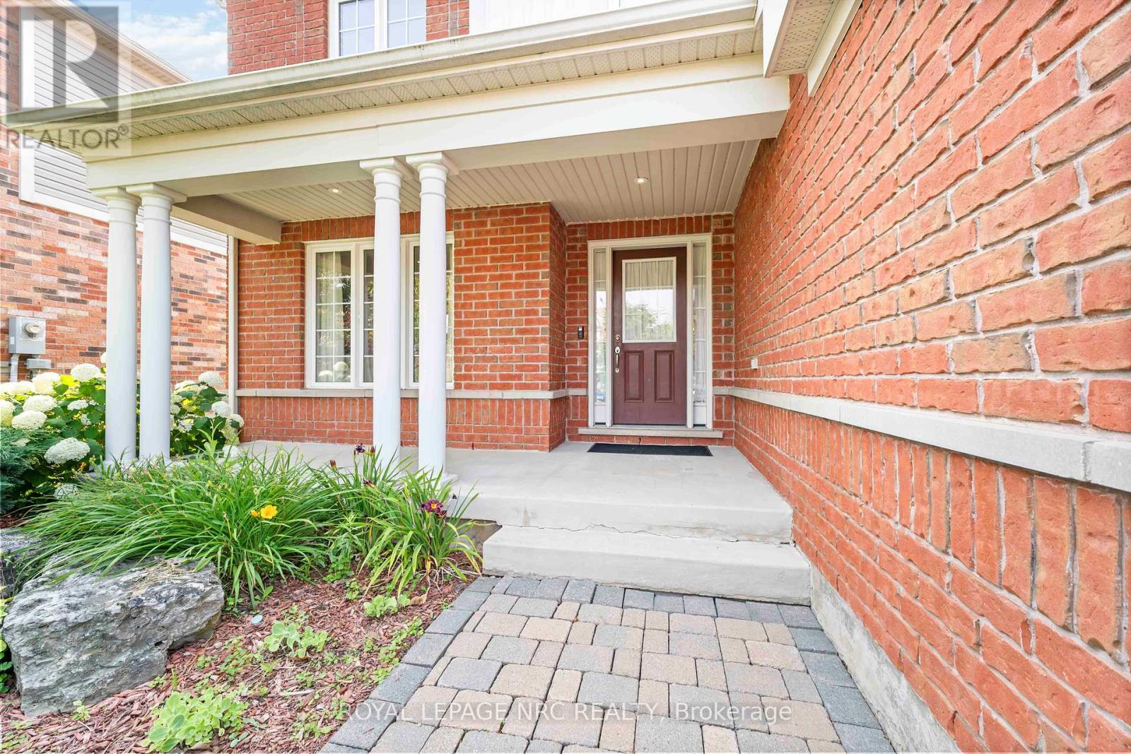 9115 Kudlac Street, Niagara Falls, Ontario  L2H 0C2 - Photo 2 - X12290104