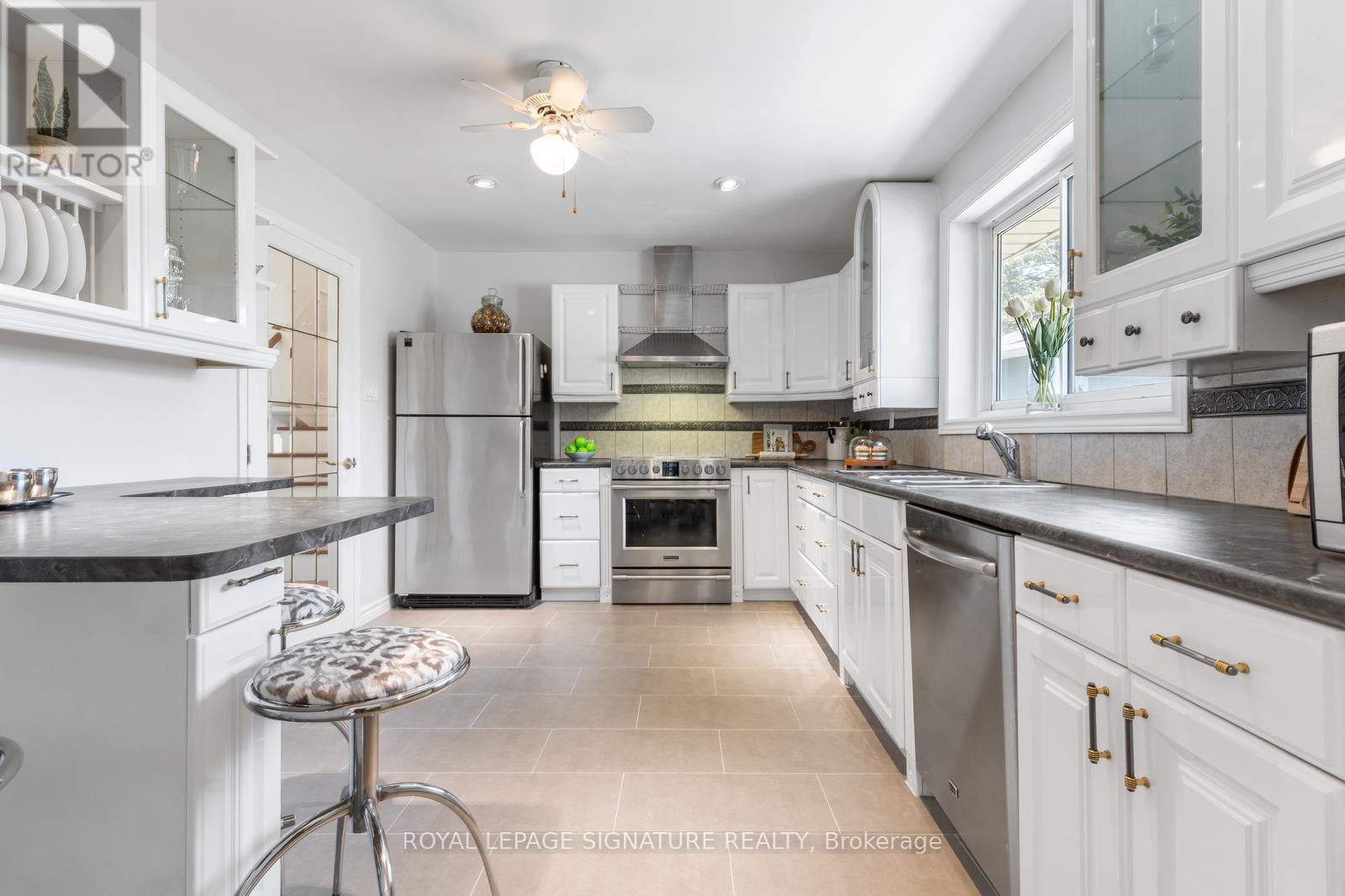 1469 Hillgrove Road, Mississauga, Ontario  L5J 3M2 - Photo 15 - W12289425