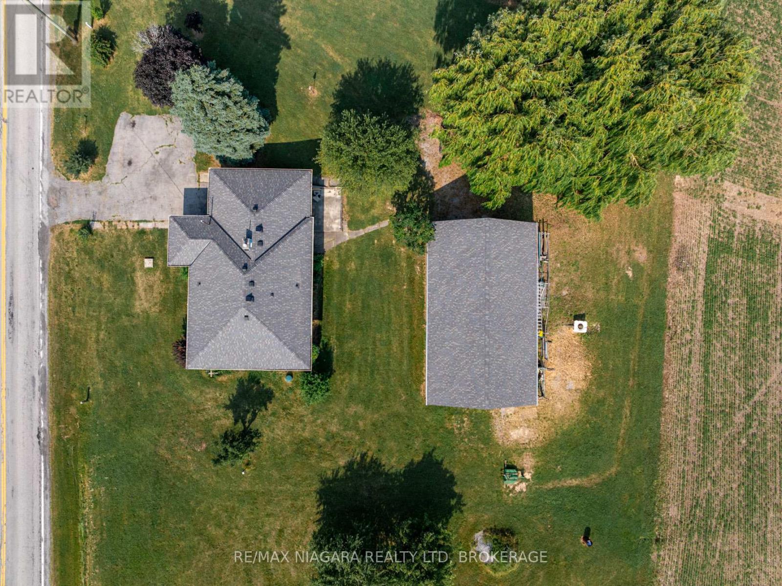 Property at 298 RIDGE ROAD W image 1