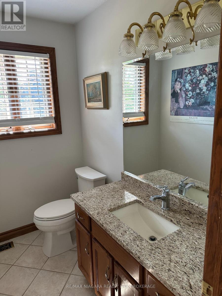 430 Gorham Road, Fort Erie, Ontario  L0S 1N0 - Photo 26 - X12288560