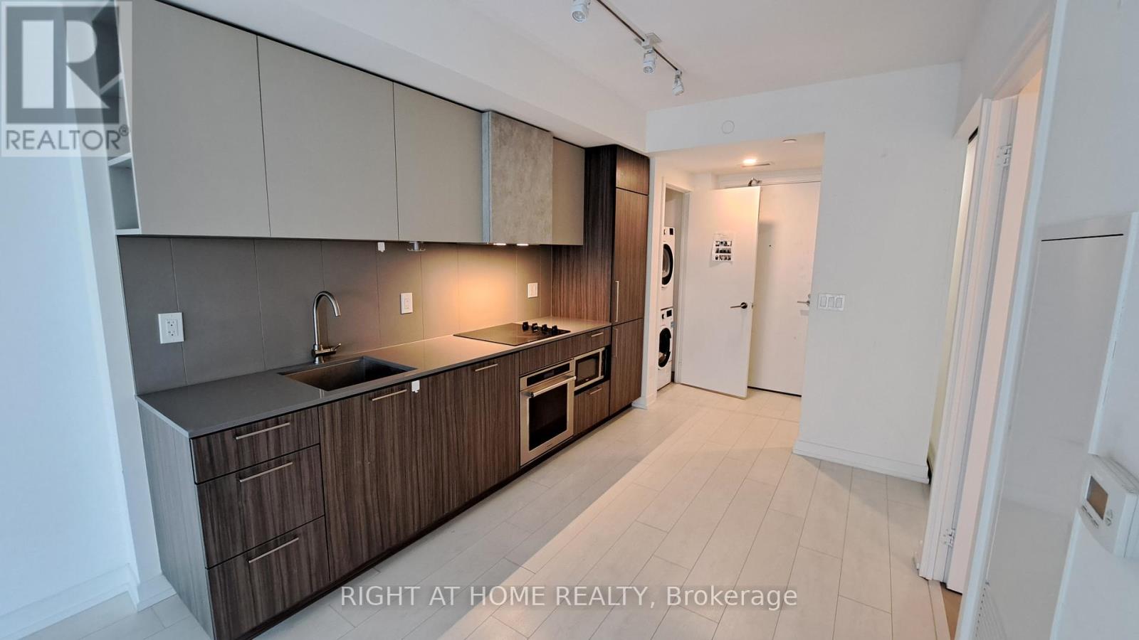1902 - 19 Western Battery Road, Toronto, Ontario  M6K 3S4 - Photo 5 - C12290122
