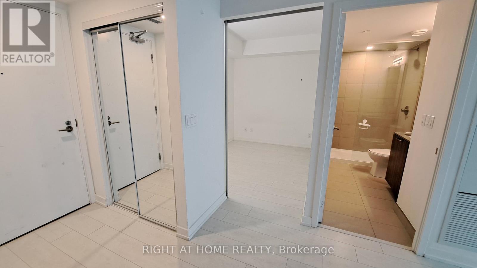 1902 - 19 Western Battery Road, Toronto, Ontario  M6K 3S4 - Photo 7 - C12290122