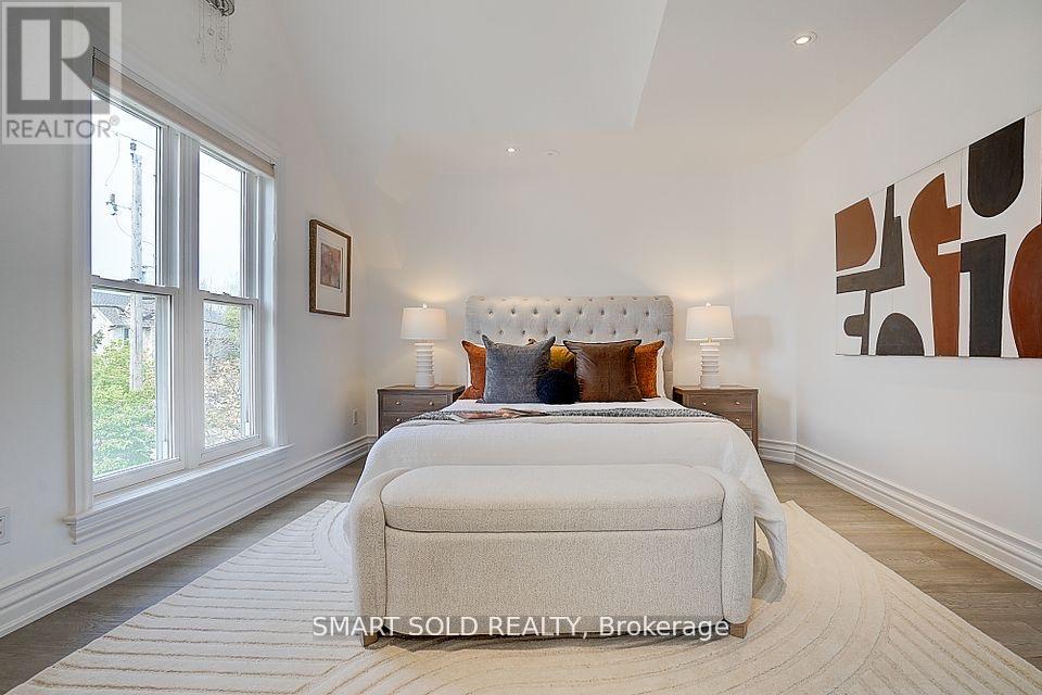 677 Woburn Avenue, Toronto, Ontario  M5M 1M2 - Photo 26 - C12290156