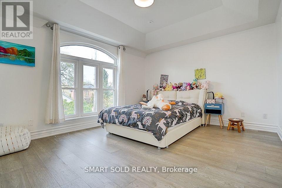 677 Woburn Avenue, Toronto, Ontario  M5M 1M2 - Photo 27 - C12290156