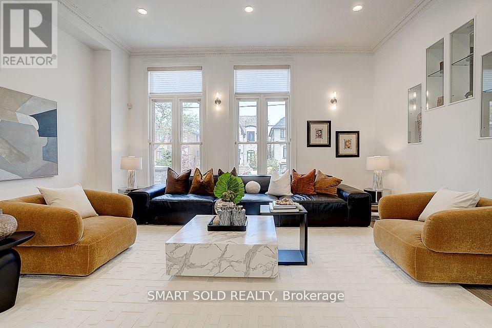 677 Woburn Avenue, Toronto, Ontario  M5M 1M2 - Photo 6 - C12290156