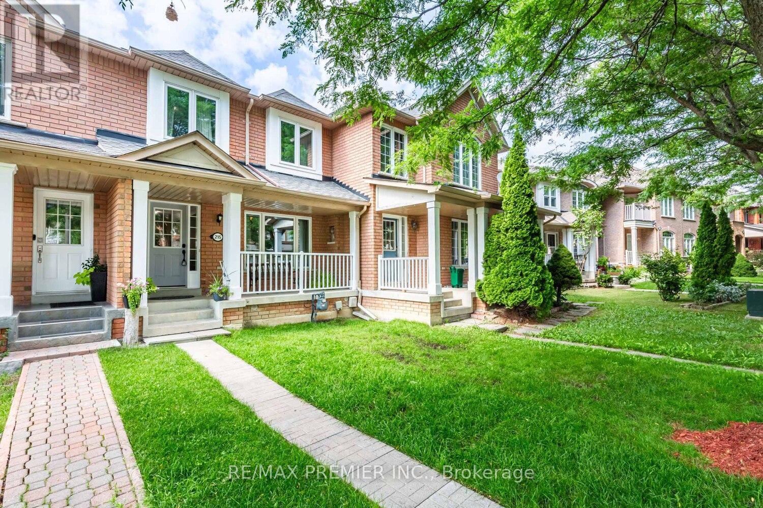 215 EQUATOR CRESCENT Vaughan Vellore - N12290173 3