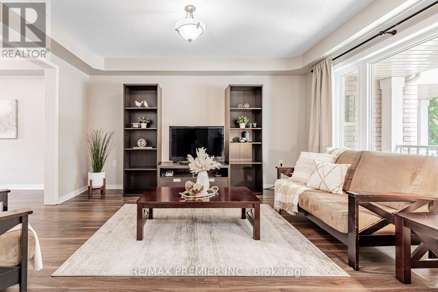 Property at 215 EQUATOR CRESCENT image 5
